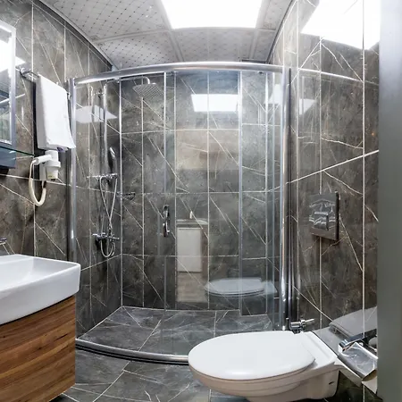 Отель La Serena Taxim *